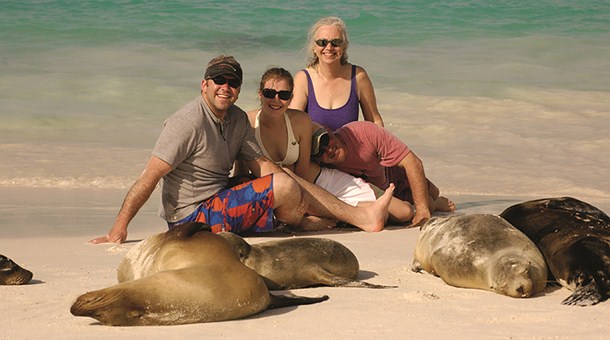 En la playa con los leones marinos, Galápagos 