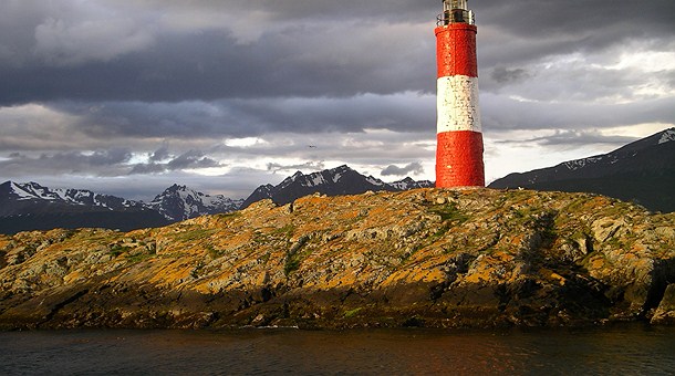 Faro en el Canal de Beagle 