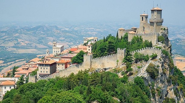 Fortaleza de la Roca, San Marino Fortaleza de la Roca, San Marino