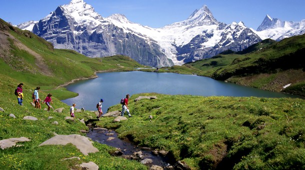 Lago en las montañas