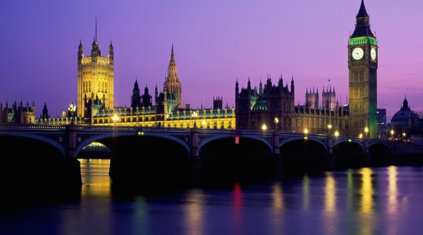 Parlamento de Londres de noche, Inglaterra