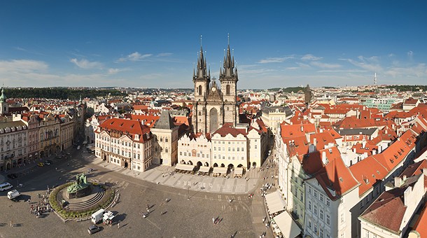 Praga, la Ciudad Vieja vista desde la torre del Ayuntamiento viejo Praga, la Ciudad Vieja vista desde la torre del Ayuntamiento viejo