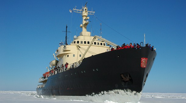 Surcando el hielo con el Rompehielos Sampo, Laponia