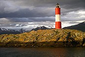 Faro en el Canal de Beagle 