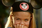Niña en Disney