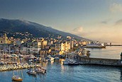 Puerto de Bastia, Córcega
