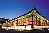 Templo de Seul de noche