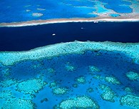Aguas turquesas en la Gran Barrera de Coral