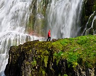 Cascada Dynjandi de cerca