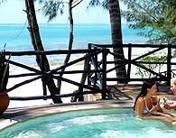 Disfrutando en la piscina, Zanzibar Disfrutando en la piscina, Zanzibar