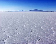 El Salar de Uyuni es un inmenso océano de sal de 12.000 km2