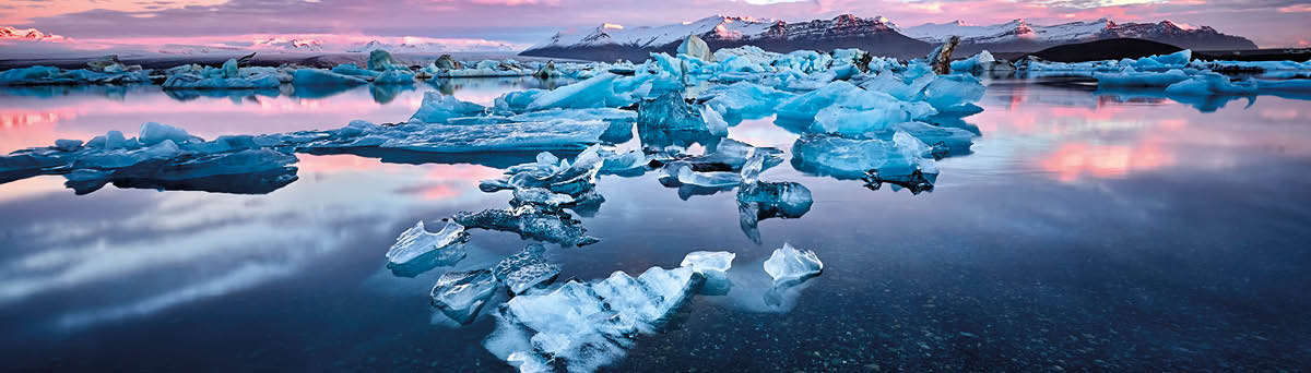 Iceland, Jokulsarlon lagoon, Beautiful cold landscape picture of icelandic glacier lagoon bay
