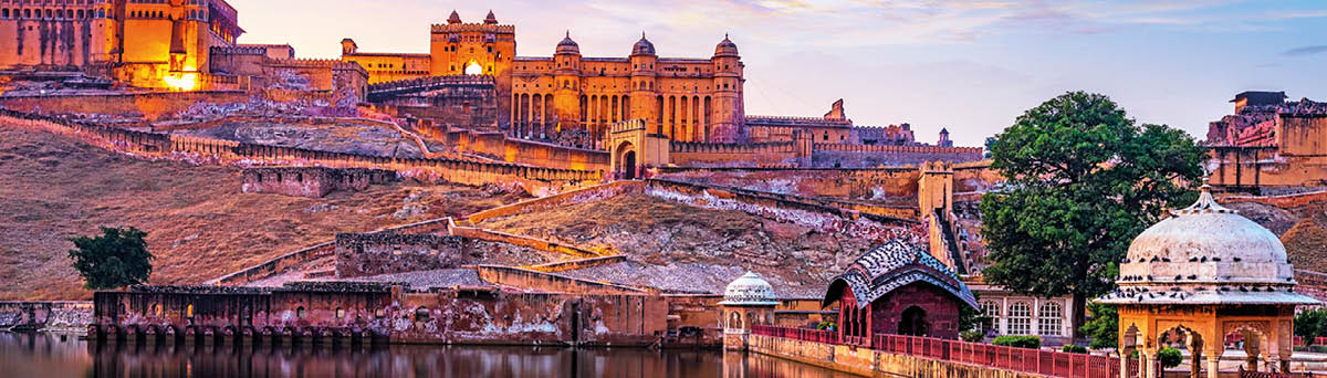 Amber Fort and Maota Lake at sunset   Jaipur, Rajasthan, India, Asia